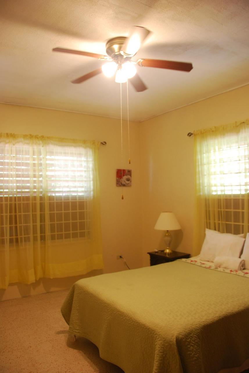 Jacks Hill Tropical Arcadia Ξενοδοχείο Κίνγκστον Εξωτερικό φωτογραφία